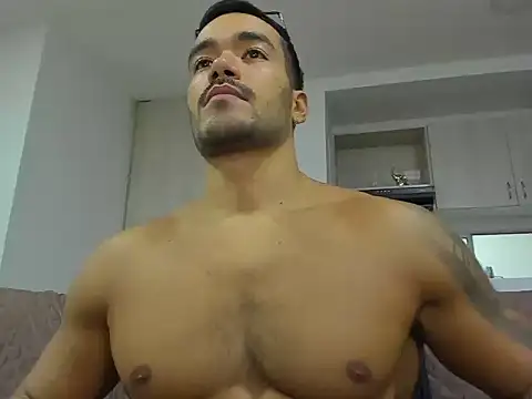 Chat +18 de Alexander_Martines ao vivo