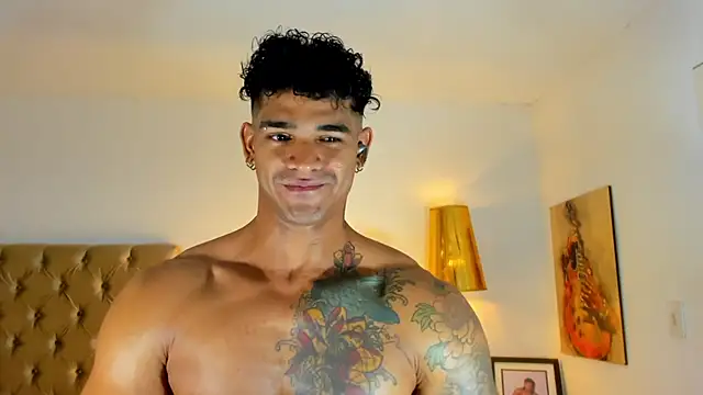 הופעת וובקאם של antonio__444