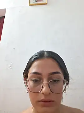 Ary-18 – Live XXX-chat