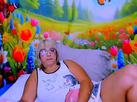 indianroxy's Live XXX Chat