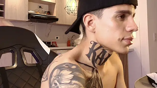 XXX chat uživo modela Angel_Luna0
