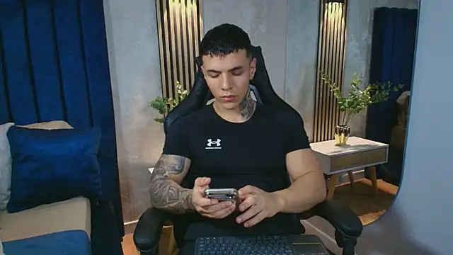 SalvatoreDmore – Naživo XXX chat
