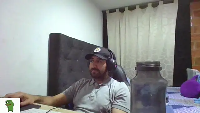 coolfriki's Live XXX Chat