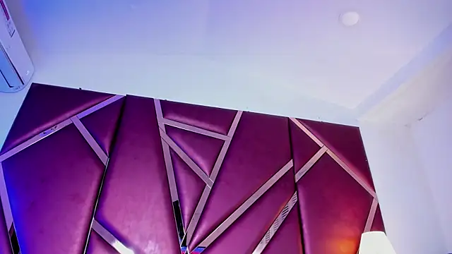 Chat +18 de SelenaBloom ao vivo