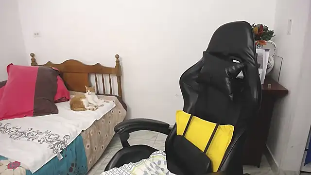 yeslluisa Live XXX-Chat