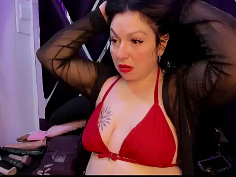 Онлайн чат XXX Luciana_Ass