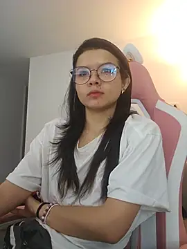 دردشة azumiichan الجنسية المباشرة