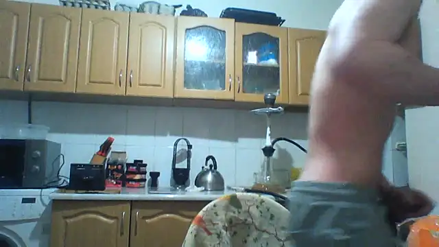 KaelNox Chat XXX in diretta