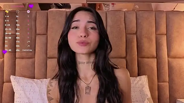 BrianaJhons19's Live XXX Chat
