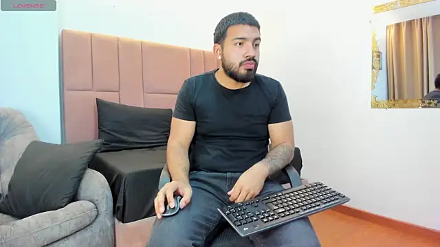 Živý XXX chat Massimo_Moretti