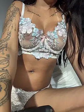 Srta_JhennyのライブXXXチャット