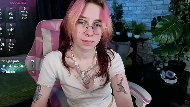 دردشة Alice_Nyx الجنسية المباشرة