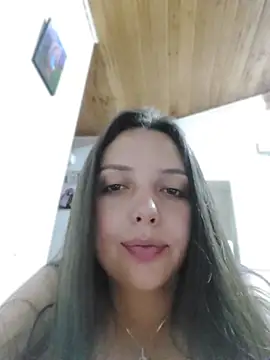 Chat +18 de Bella_Karoline ao vivo