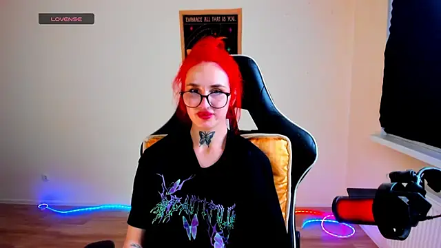 your_tora Adlı Modelin Canlı XXX Sohbeti