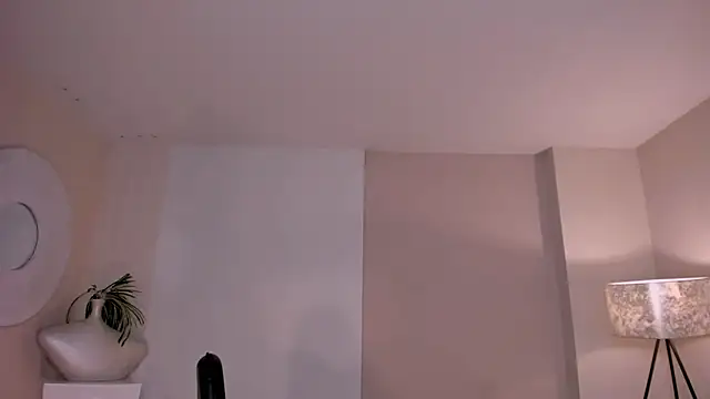 MayaMoretti_ লাইভ XXX চ্যাট