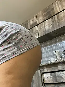 FOX_LATINA 现场XXX聊天