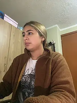 Chat +18 de Miabonnett_ ao vivo