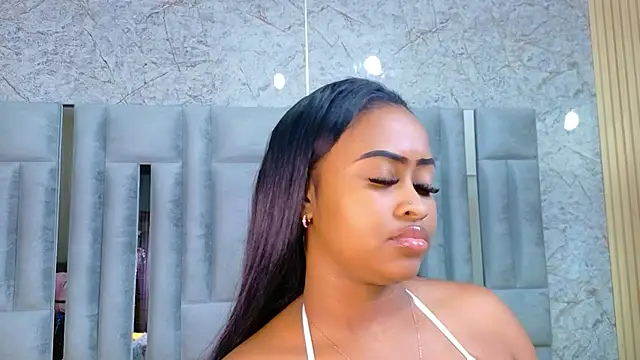 MySugarmoomy Chat XXX in diretta