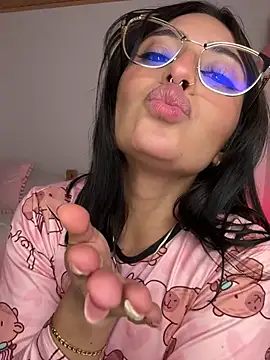 NandaVixen Chat XXX in diretta