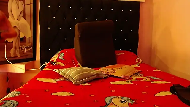 kittybonxx Adlı Modelin Canlı XXX Sohbeti