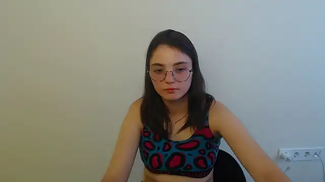 Sun_Shine__ Adlı Modelin Canlı XXX Sohbeti
