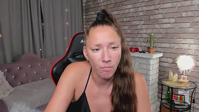 SarahCoksss Adlı Modelin Canlı XXX Sohbeti