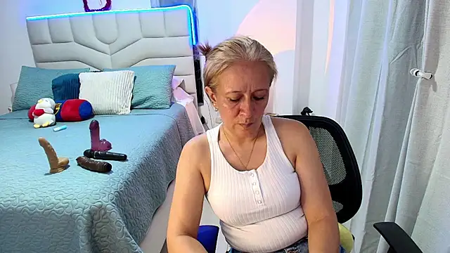 Naty_Stone Chat XXX live
