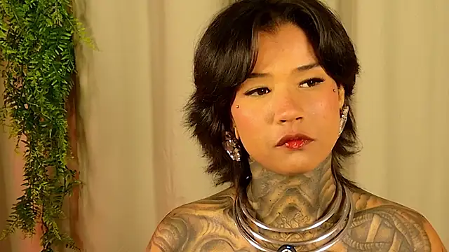 xbigpeach's Live XXX Chat