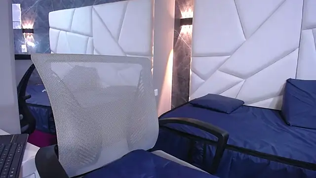 Chat +18 de violet_angel13 ao vivo