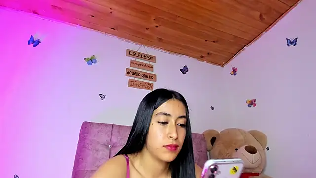 Lia_Roses3x লাইভ XXX চ্যাট