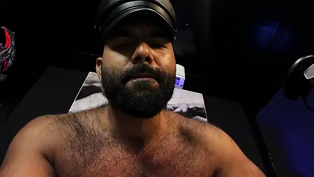 Онлайн чат XXX BeardAndrew