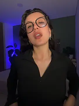 EmaSaenz Chat XXX in diretta