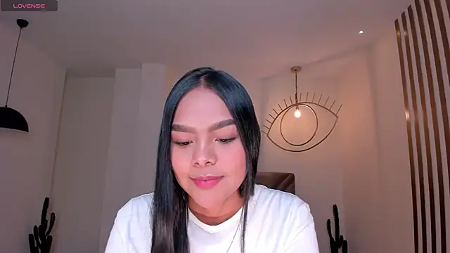 SaphiraJames Chat XXX in diretta