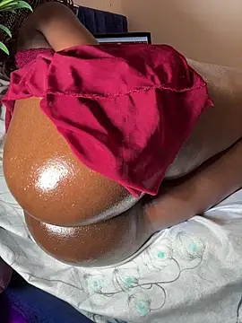 Czat XXX na żywo – Nottynadiaa