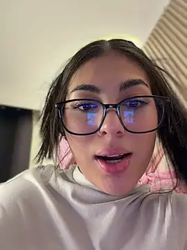 Chat +18 de Sarasanders_4 ao vivo