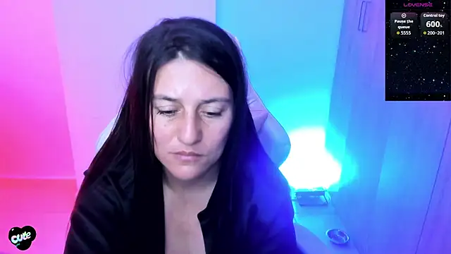 Živý XXX chat Saskyaa
