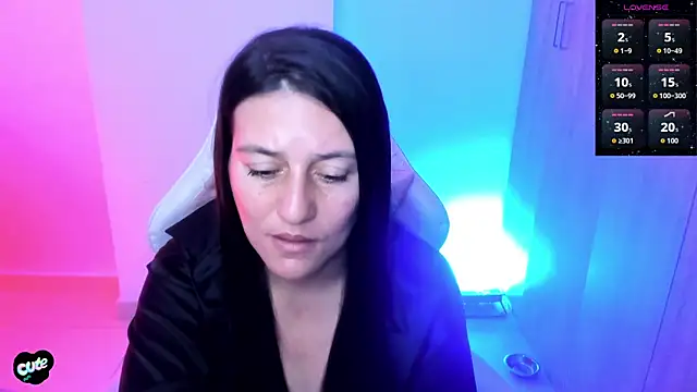 Saskyaa's Live XXX Chat
