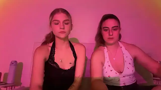 kykybaby4444's Live XXX Chat