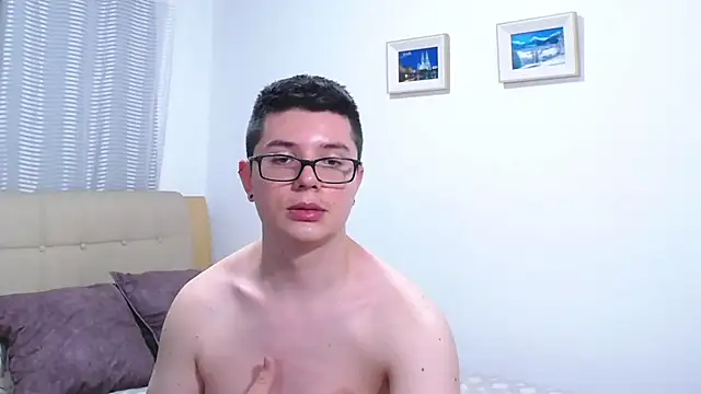 BlackFoXXX69のライブXXXチャット