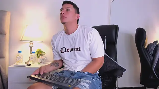 Chriss_Diamond 라이브 XXX 채팅