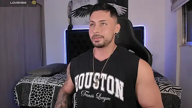 santi_aestheticのライブXXXチャット