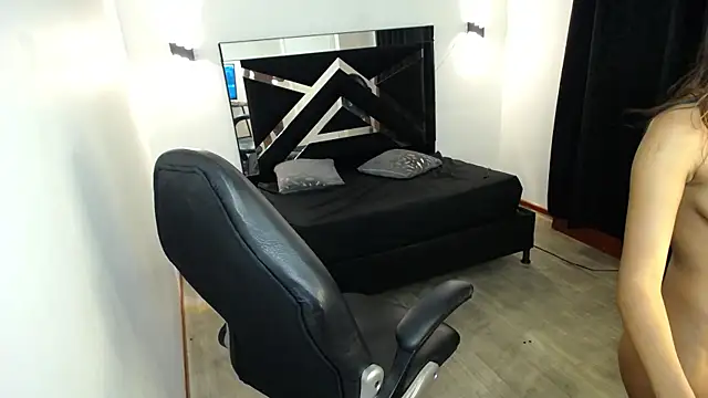 MarianaRojas_'s Live XXX Chat
