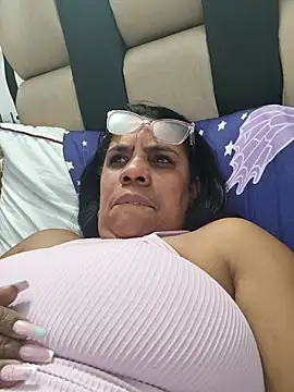 Chat +18 de Zeyllyjhonson ao vivo