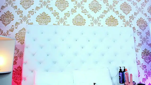 pinky__bunny Adlı Modelin Canlı XXX Sohbeti