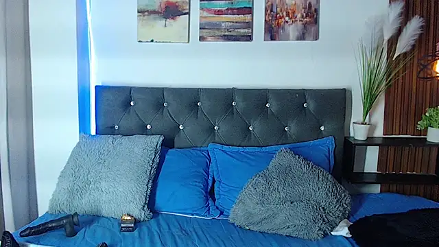 emma_cut3_n Webbikameraesitys