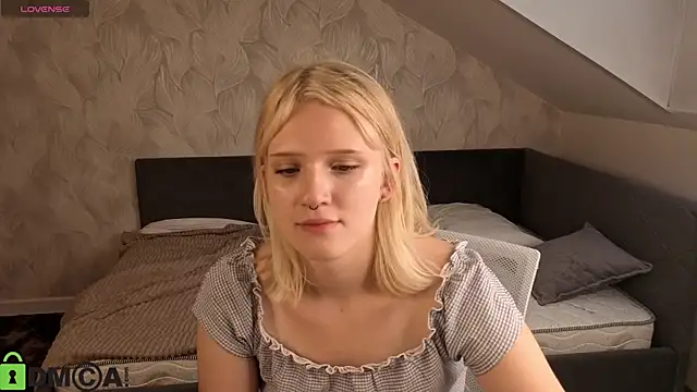 Lilly_Jhonass: онлайн-секс-чат
