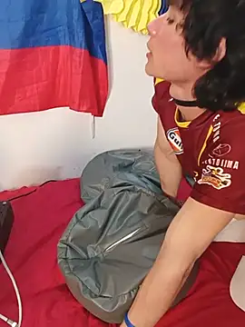 XXX chat uživo modela LittleTymmy
