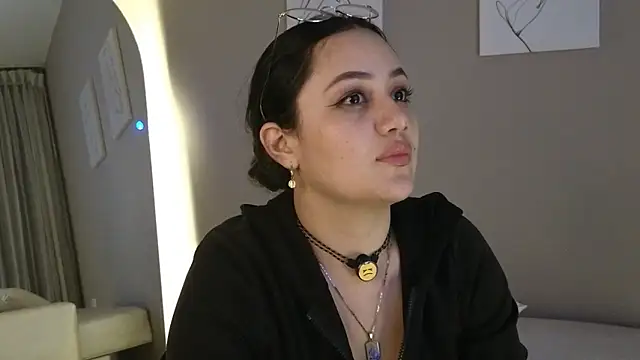 Isa_1207 Chat XXX in diretta