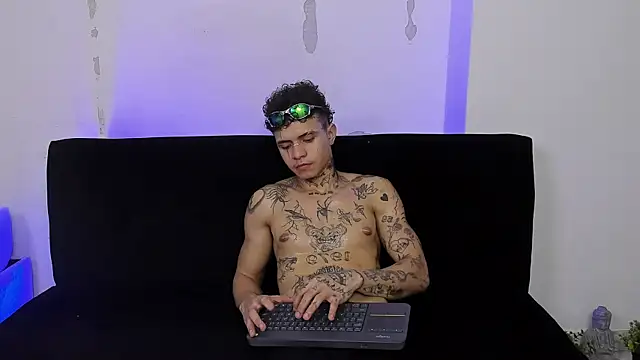 Chat +18 de john_mystic ao vivo