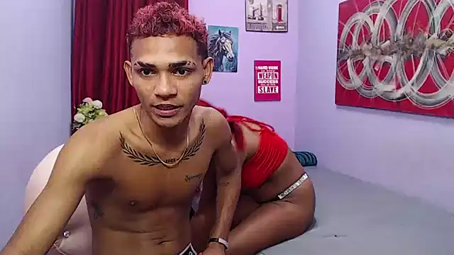 black_twinks Adlı Modelin Web Kamerası Şovu